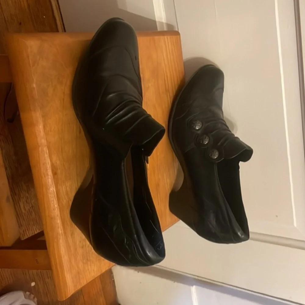 Cobb Hill leather heeled loafers size‎ 10 nearly perfect condition